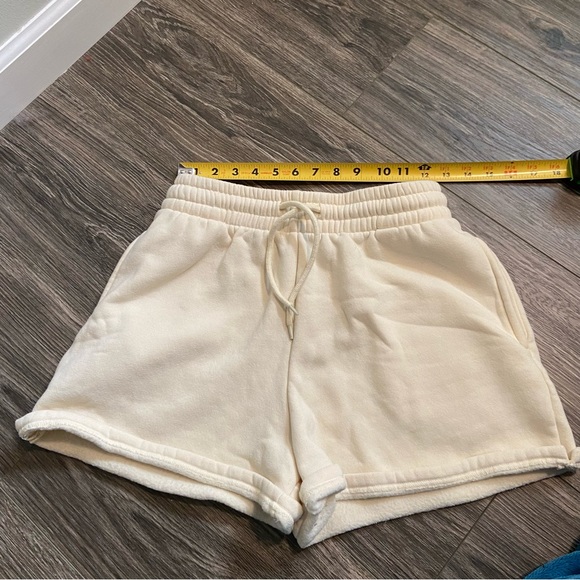 White Fox Along for the Ride Lounge shorts in Butter size M - Picture 7 of 10